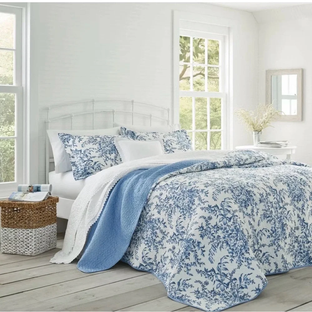 Laura Ashley Bedford Quilt And Sham Set King Delft - Picture 1 of 5